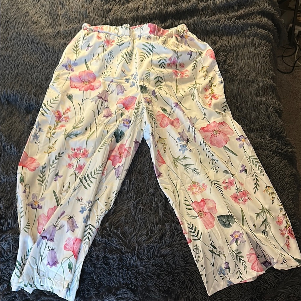 Floral Wide-Leg Pants